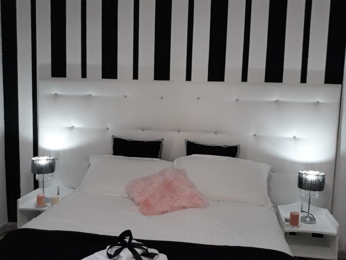Alderi Hotel Matera Bagian luar foto