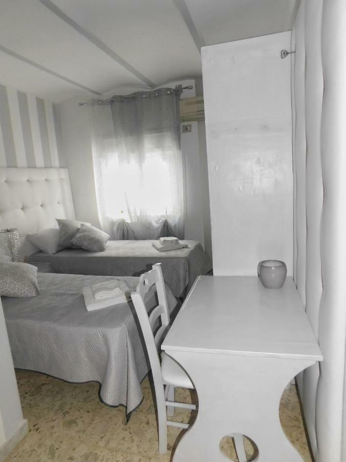 Alderi Hotel Matera Bagian luar foto